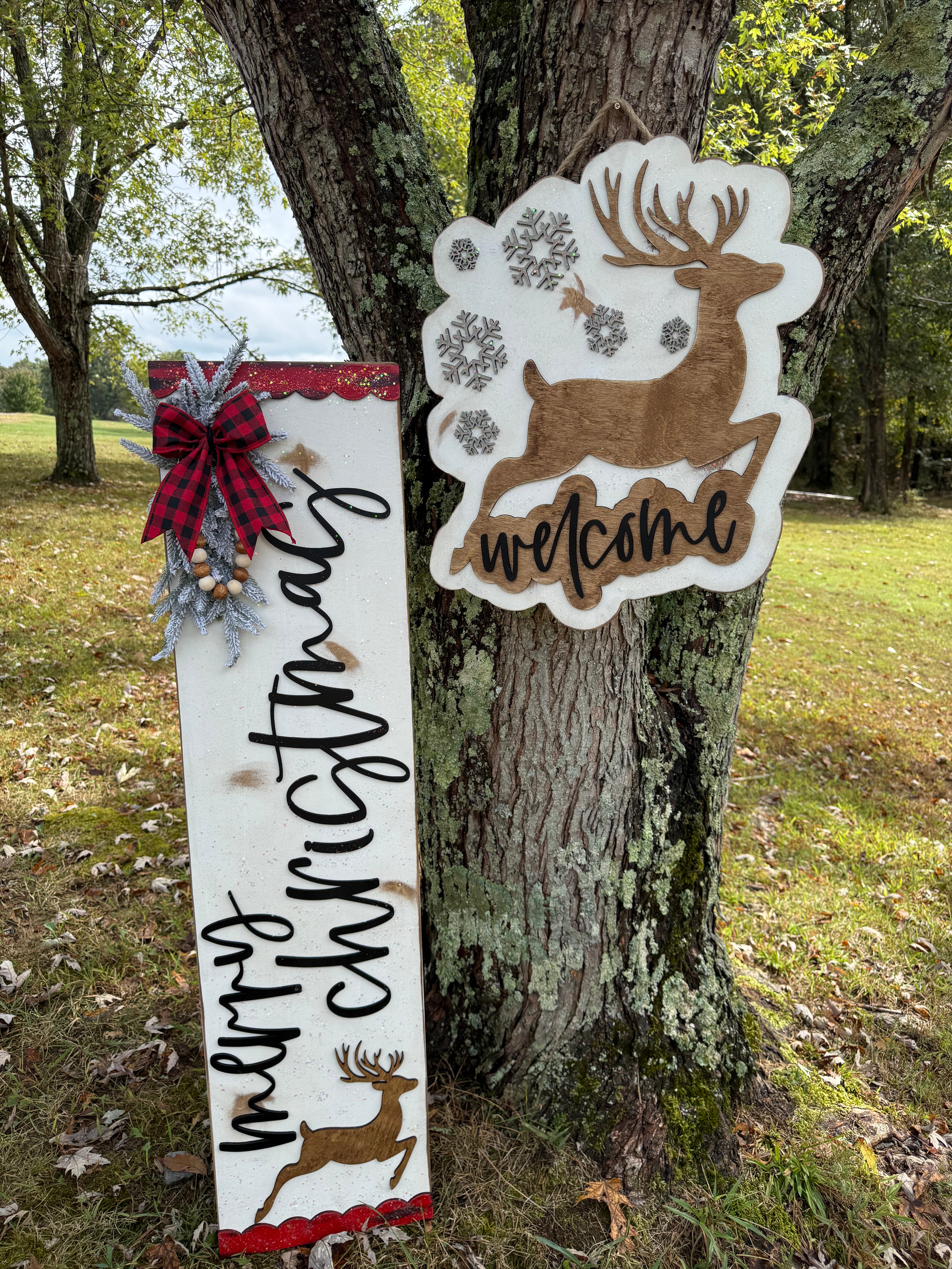 Merry Christmas Reindeer Door Hanger & Leaner Set: Christmas deer Decor